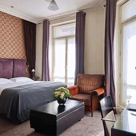 La Tremoille Hotel Parigi