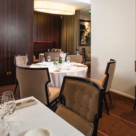 La Tremoille Hotel Parigi