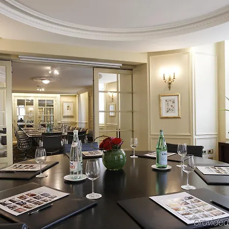 La Tremoille Hotel Parigi