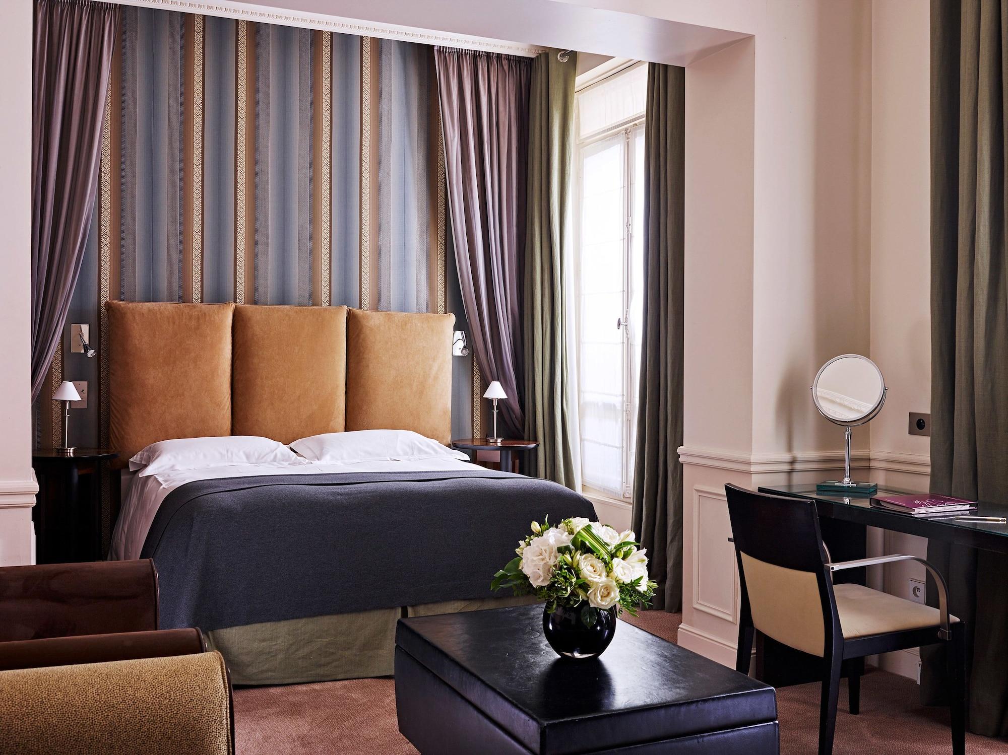 La Tremoille Hotel Parigi
