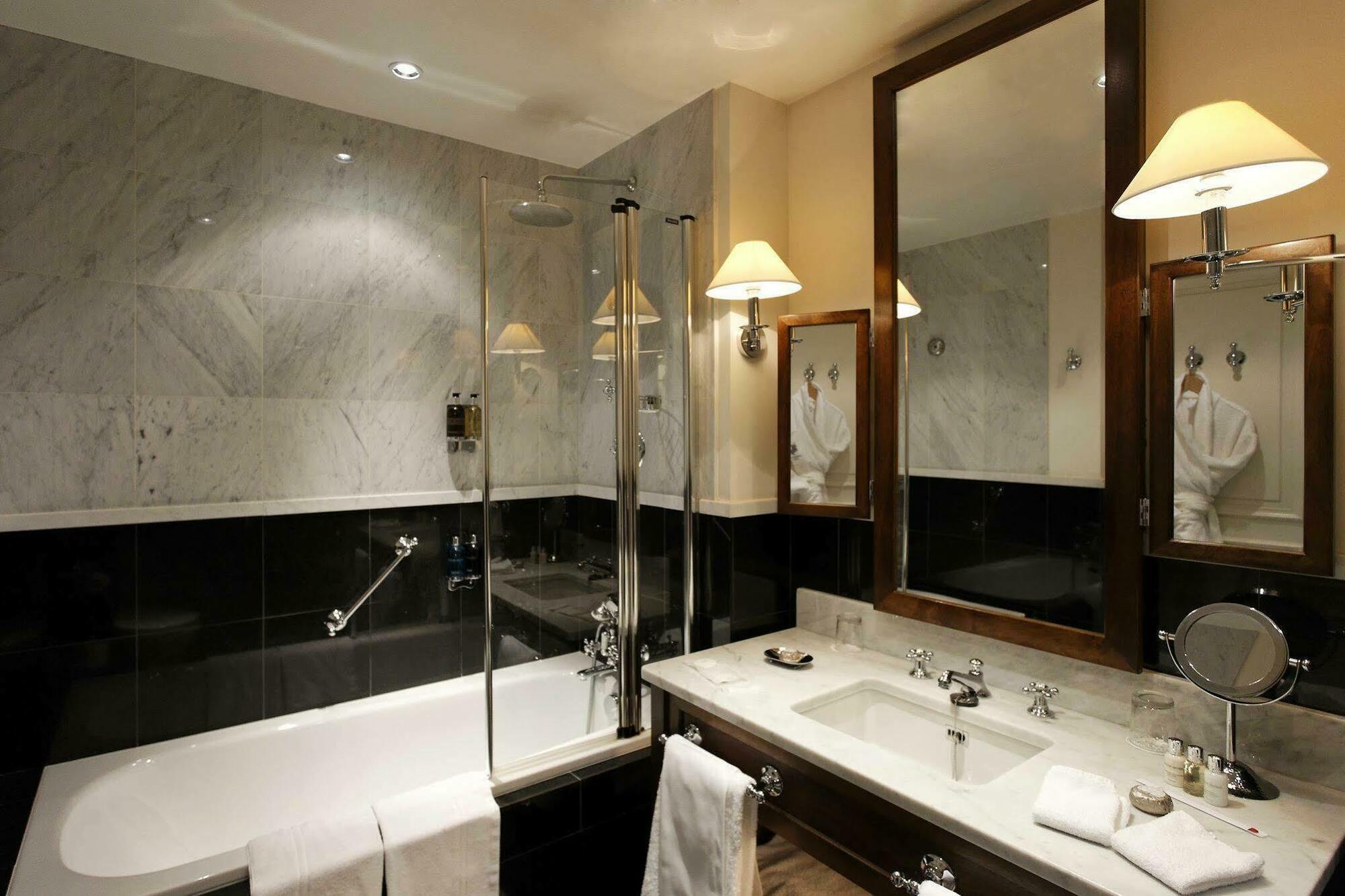 La Tremoille Hotel Parigi